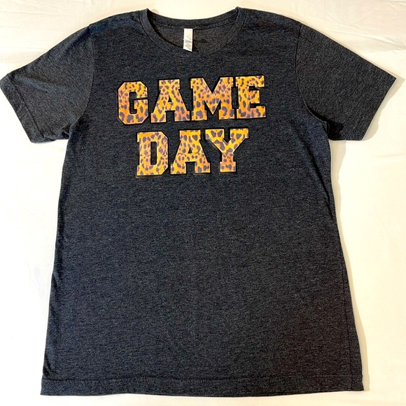 Bella Canvas Tops - BELLA, CANVAS GAME DAY T-SHIRT , WOMENS SIZE  MEDIUM, VERY GOOD PREOWNED…